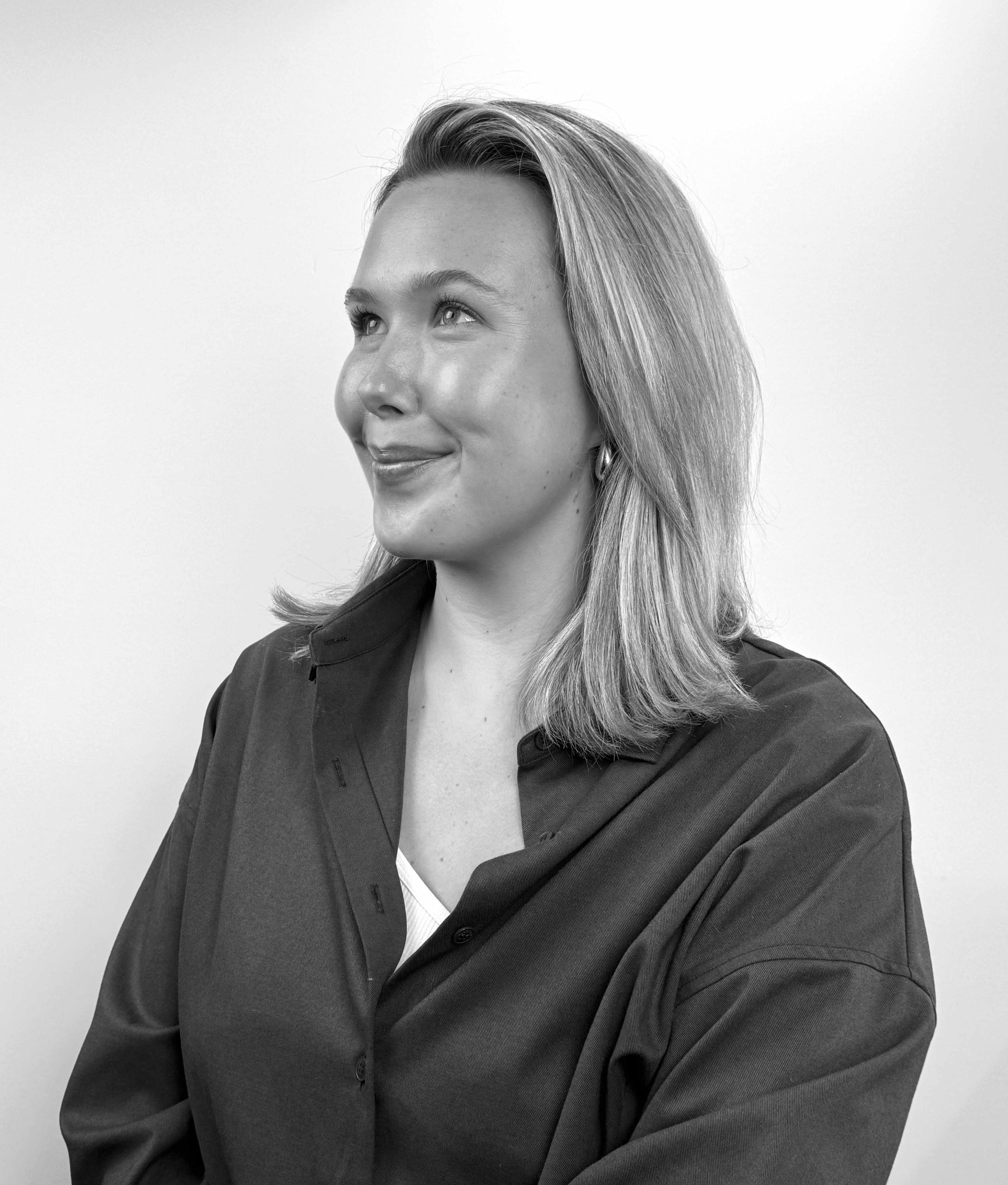 Ellie McGee - Image 1 Mono